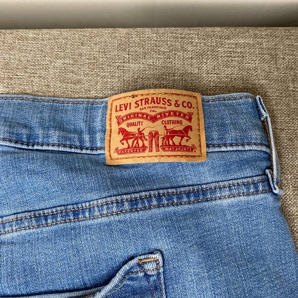 Levi's 311 Shaping Skinny Capri Denim Jeans Women's 24W High Rise Blue Casual - Picture 7 of 14